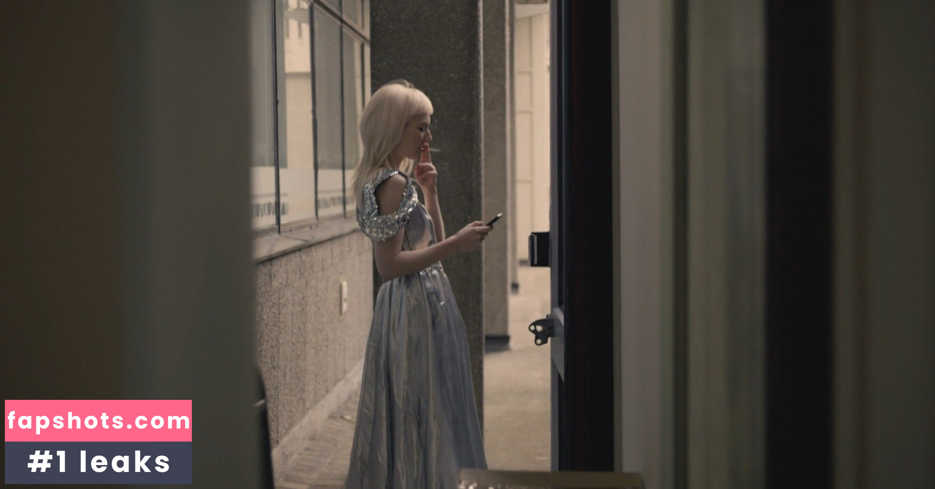 Lydia Wilson gallery photo #15