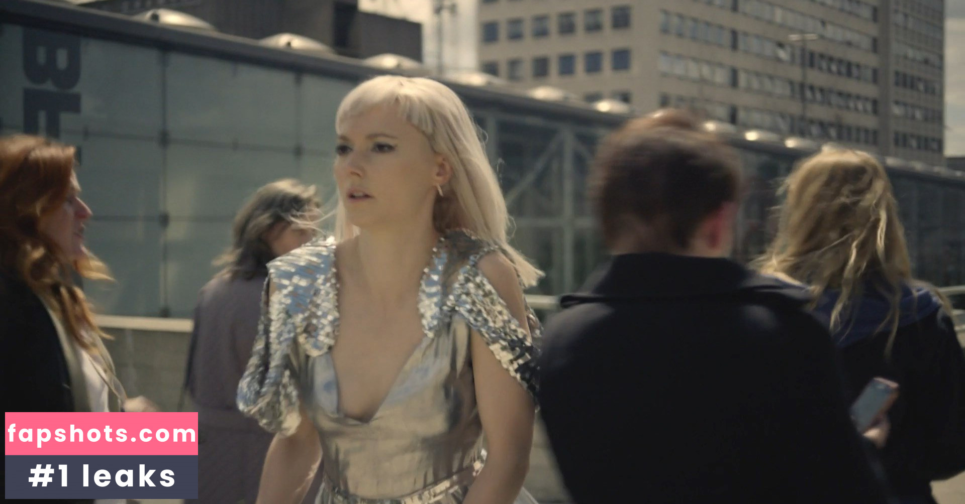 Lydia Wilson gallery photo #17