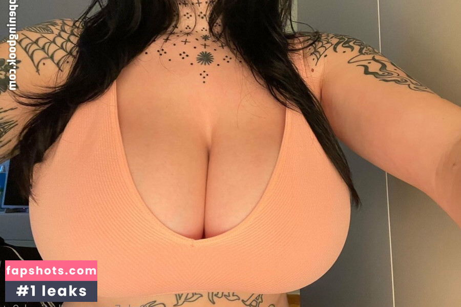 LydiaGhost gallery photo #102