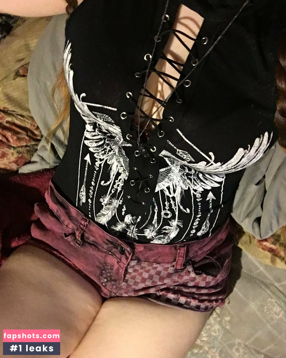 Lylah Love gallery photo #7