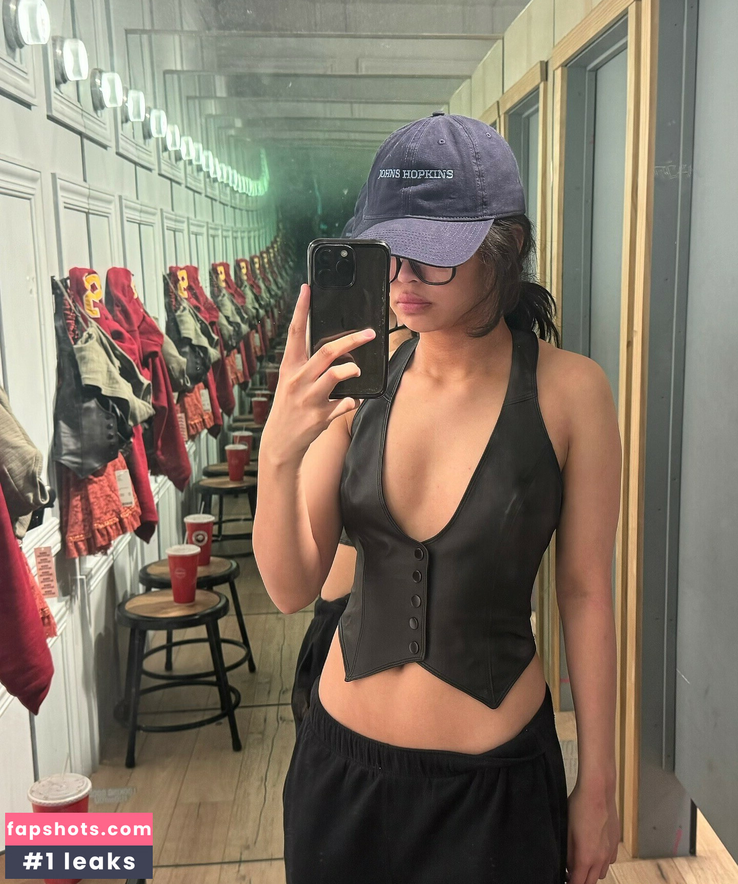 Lyn Lapid gallery photo #7