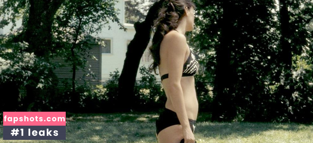 Lyne Renee gallery photo #22