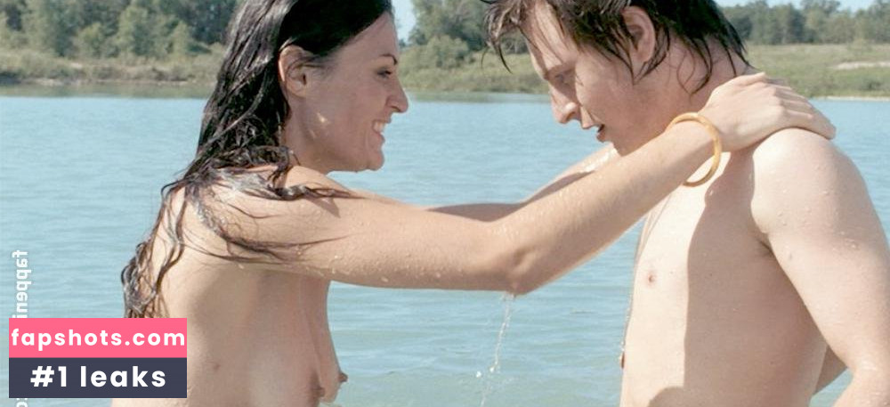 Lyne Renee gallery photo #28