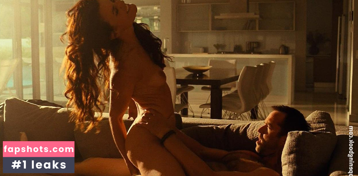 Lyne Renee gallery photo #4