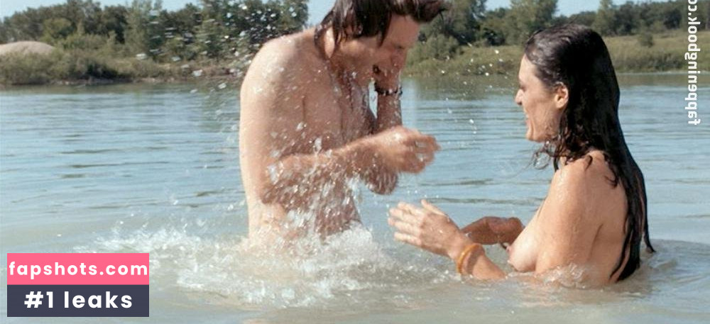 Lyne Renee gallery photo #31