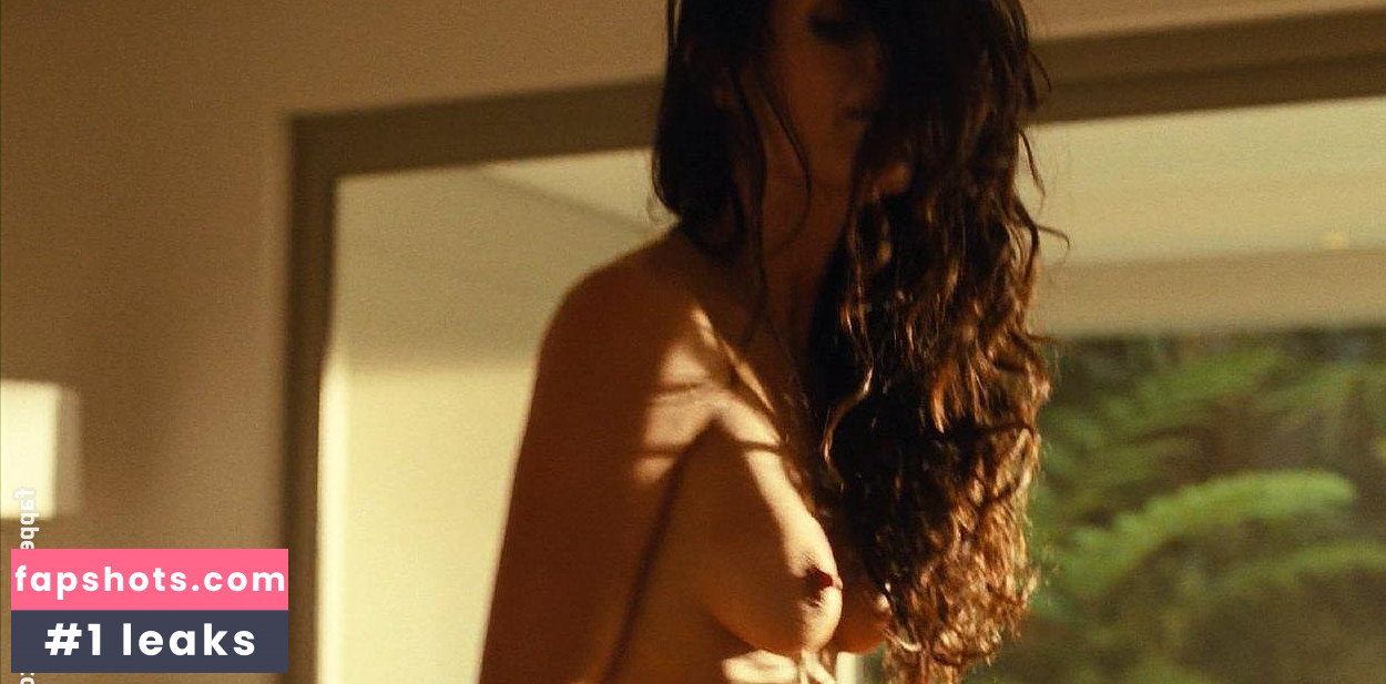 Lyne Renee gallery photo #7