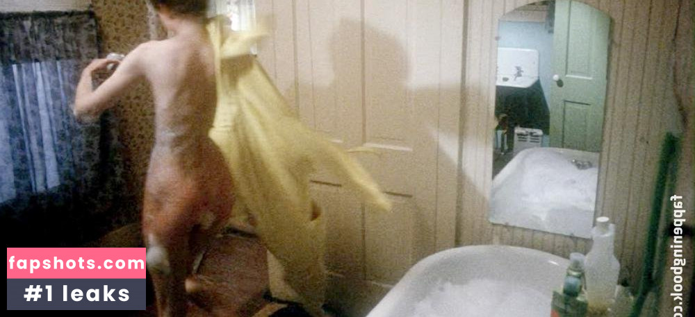 Lynn Lowry gallery photo #22