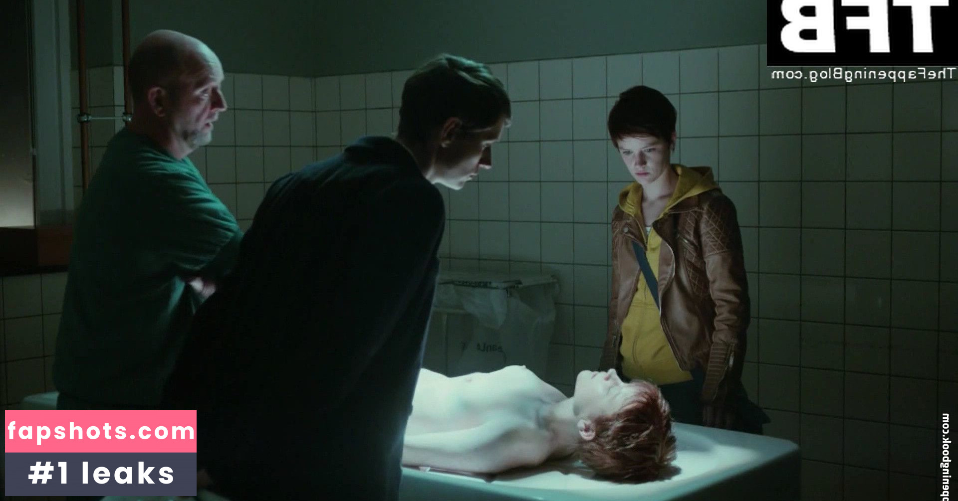 Lynn Van Royen gallery photo #4