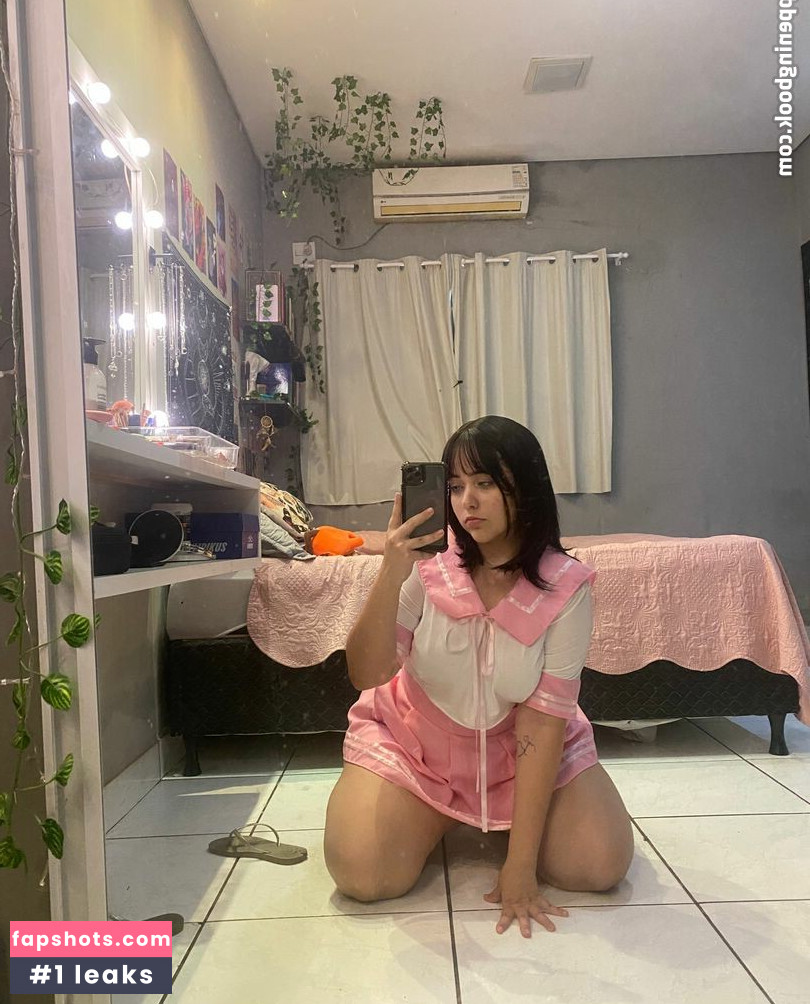 Lynx.g nude babe gallery