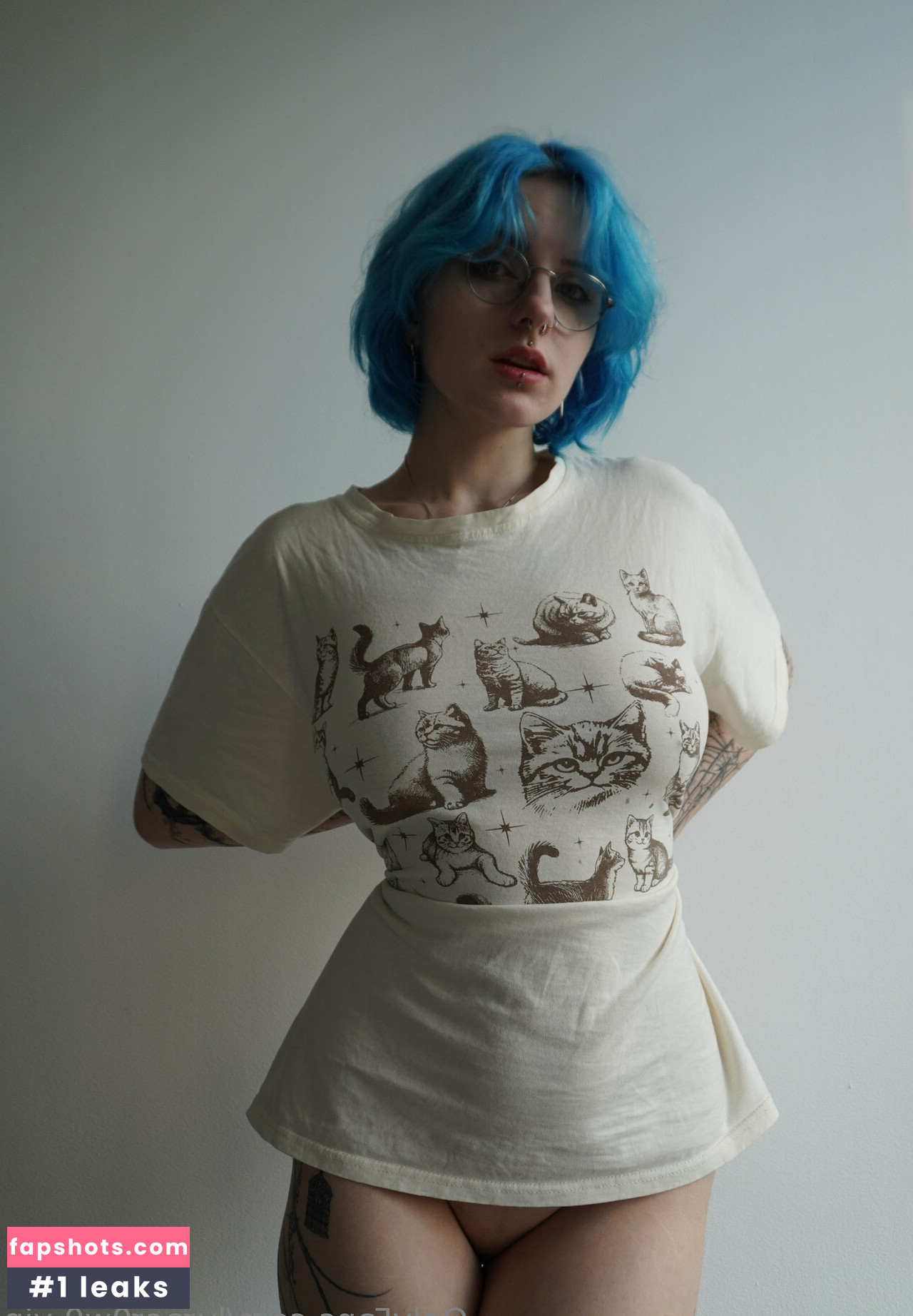 Lyra Crow gallery photo #106