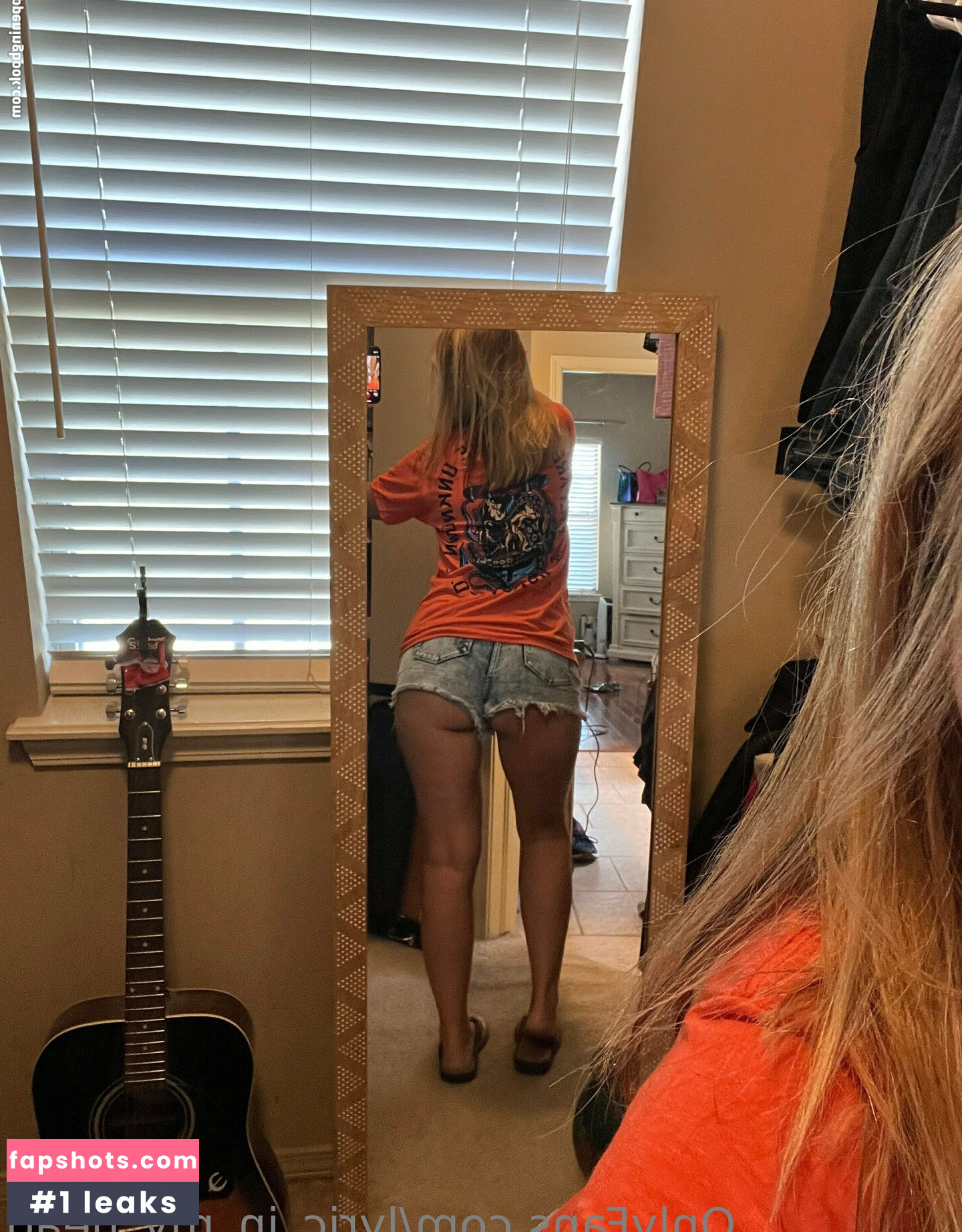 lyric_in_my_head Nude Leaks OnlyFans Photos #20 - LeakJerk