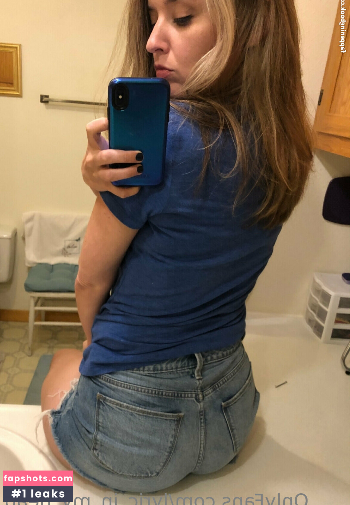 lyric_in_my_head Nude Leaks OnlyFans Photos #24 - LeakJerk