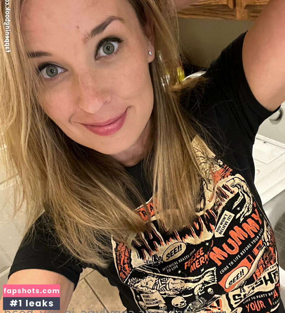 lyric_in_my_head Nude Leaks OnlyFans Photos #74 - LeakJerk