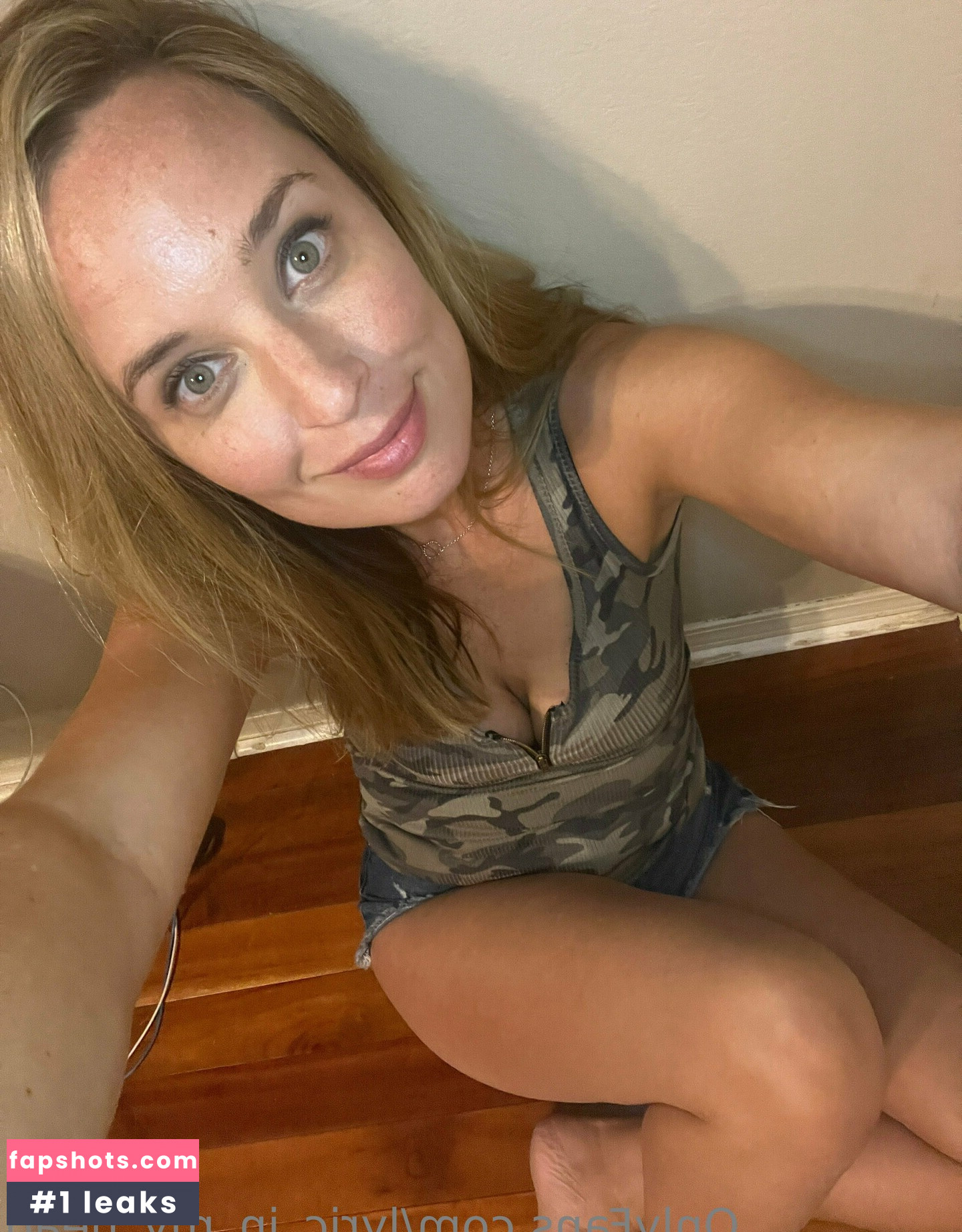 lyric_in_my_head Nude Leaks OnlyFans Photos #9 - LeakJerk