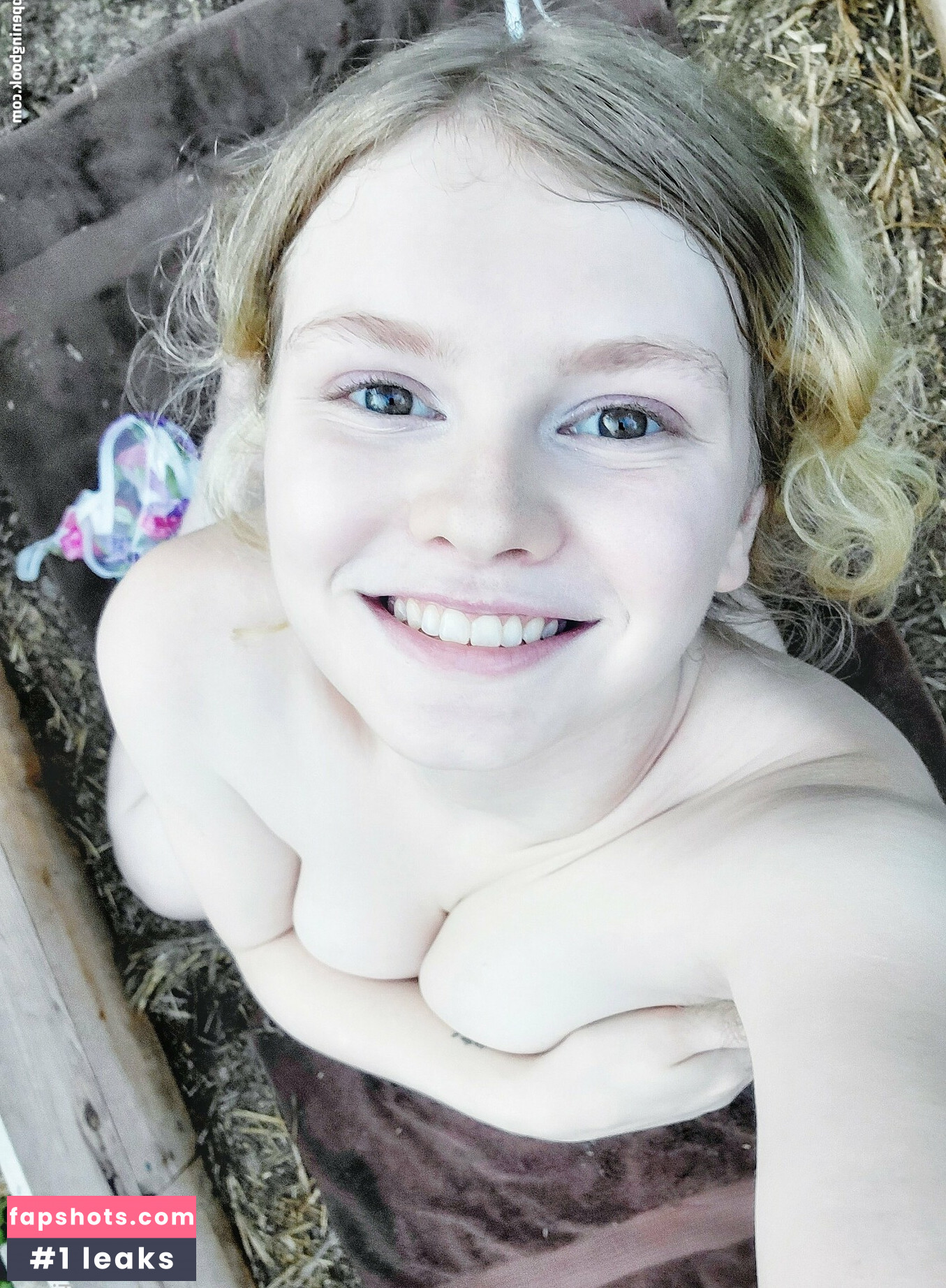 lyrictiana gallery photo #19