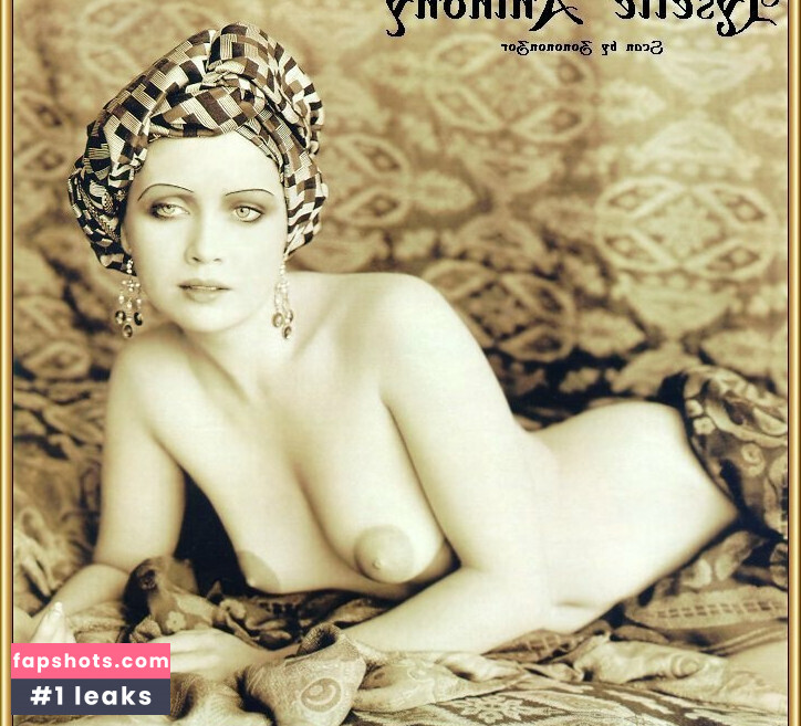 Lysette Anthony gallery photo #3