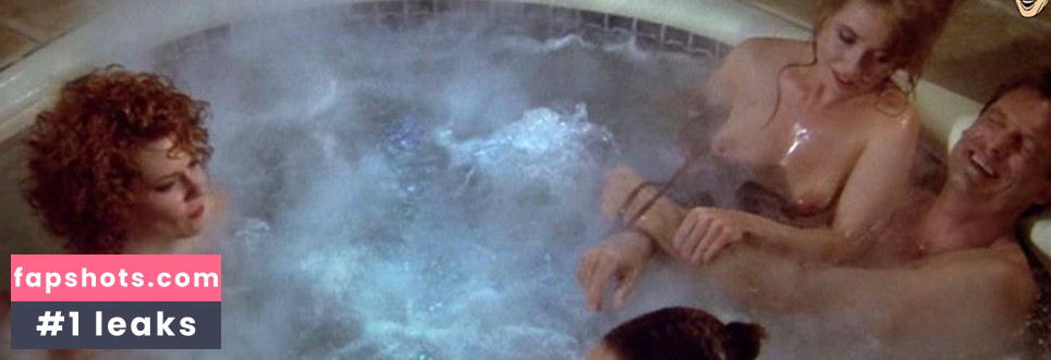 Lysette Anthony gallery photo #29