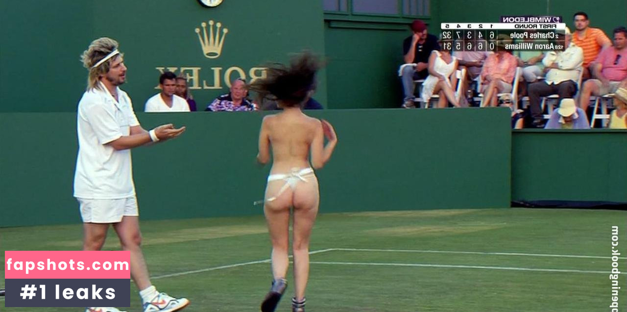 Lyssa Roberts gallery photo #22