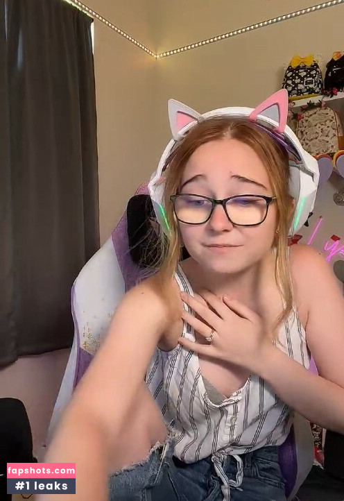 Lyssaurora gallery photo #266