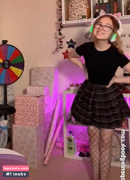 Lyssaurora gallery photo #274