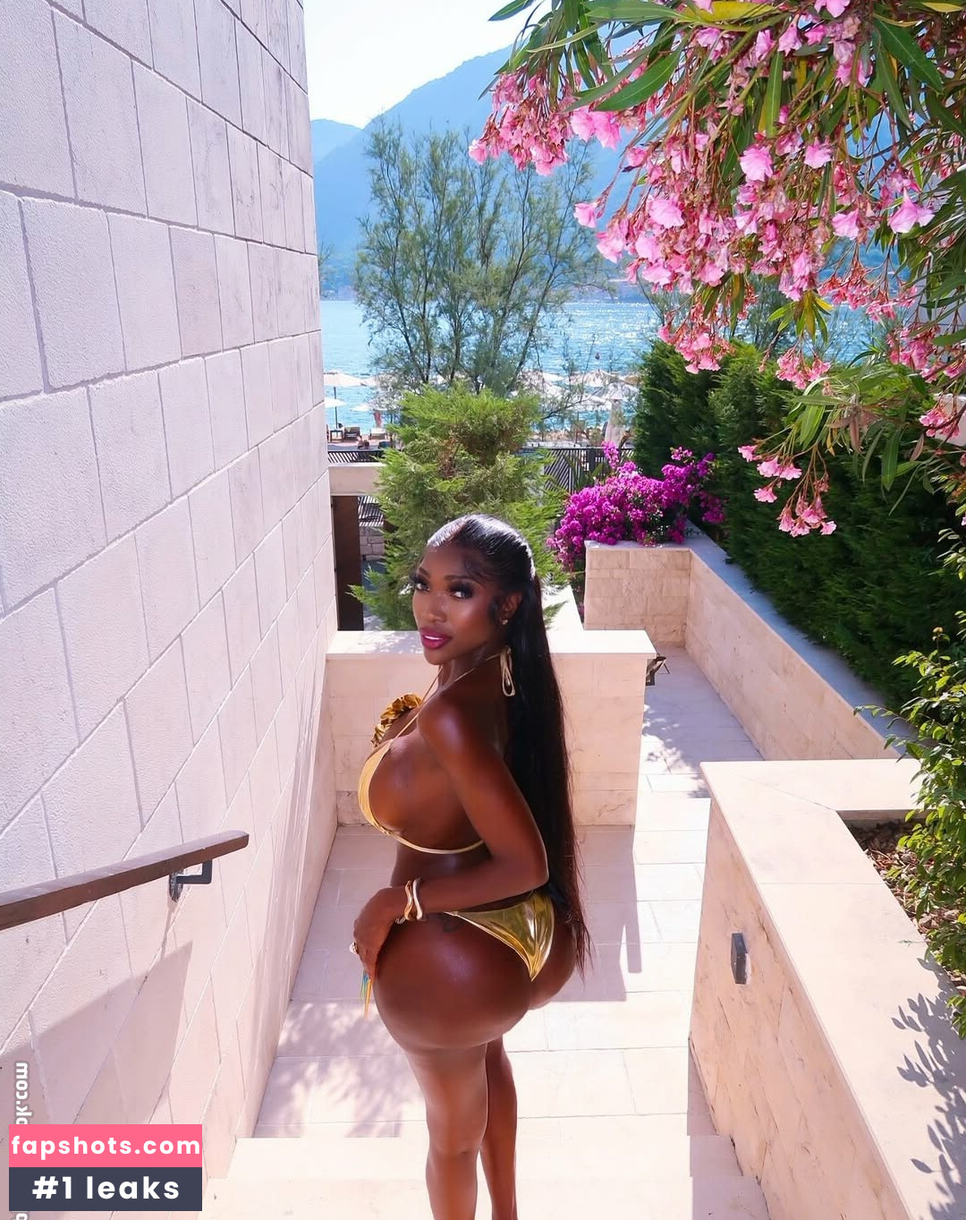 Lystra Adams gallery photo #2