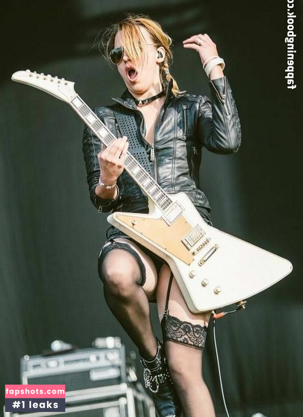 Lzzy Hale gallery photo #24