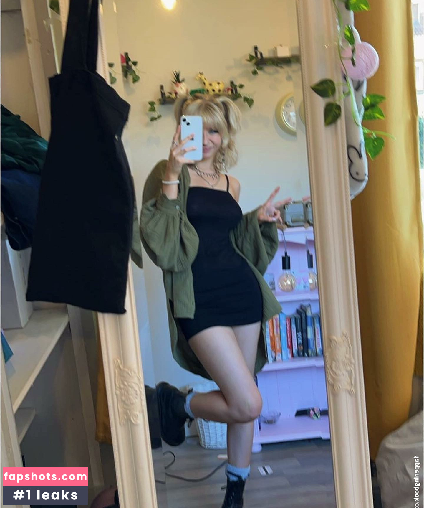 m.ae.3 Nude Leaks OnlyFans Photos #36 - LeakJerk