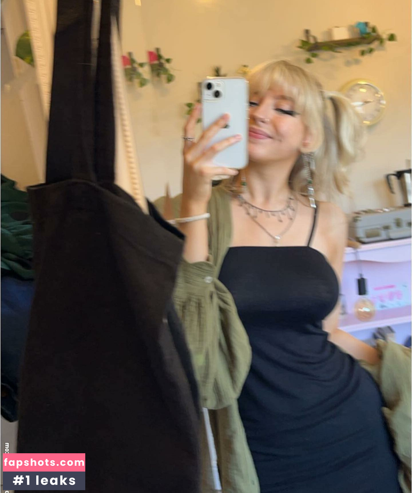 m.ae.3 Nude Leaks OnlyFans Photos #41 - LeakJerk