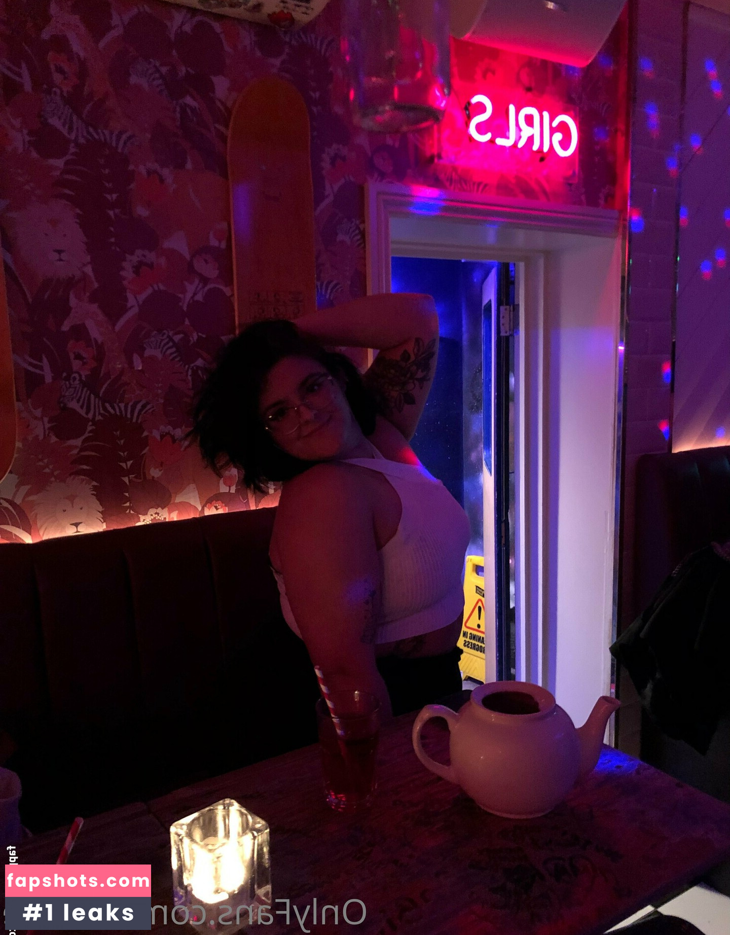 m_elise gallery photo #3