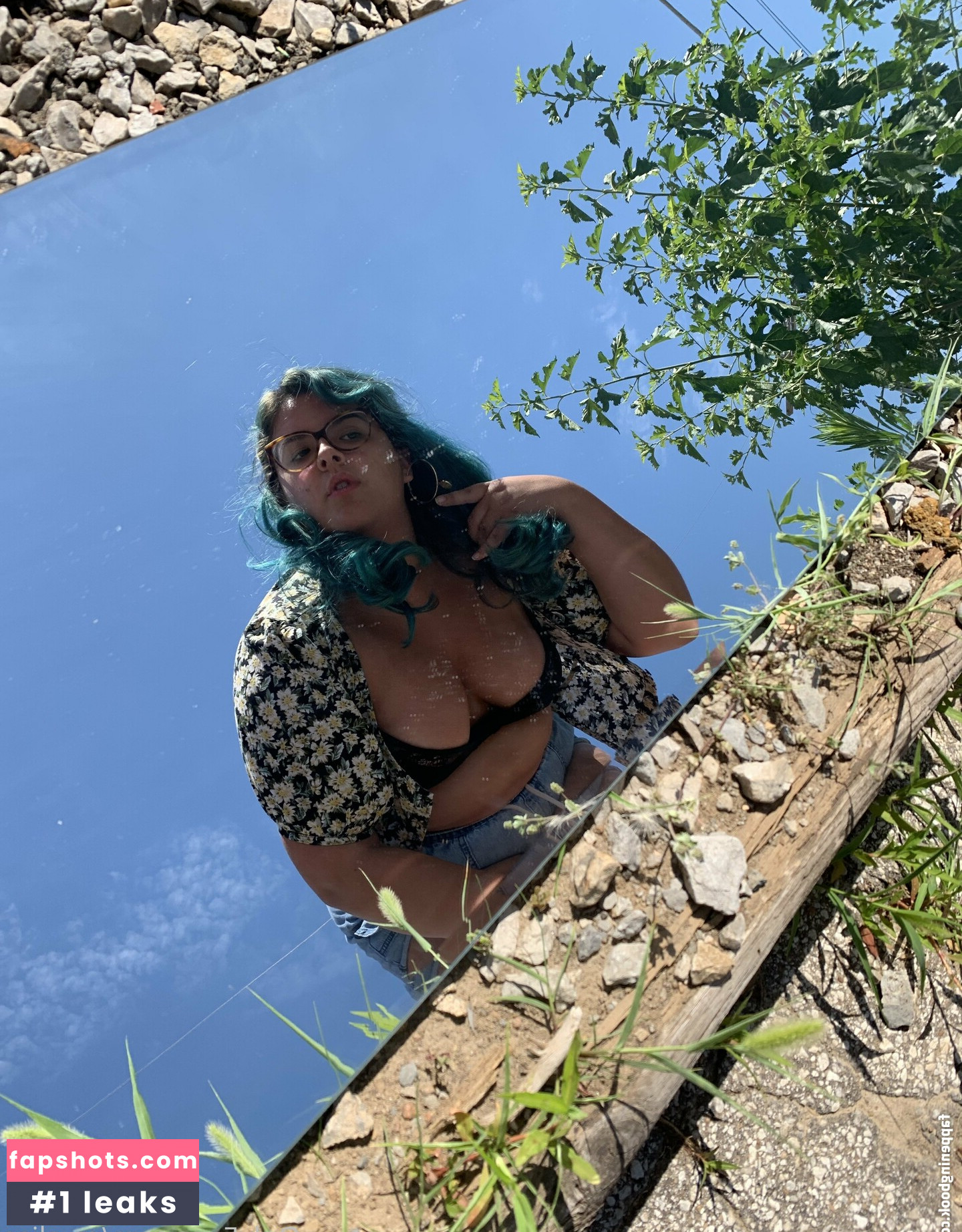 m_elise gallery photo #36