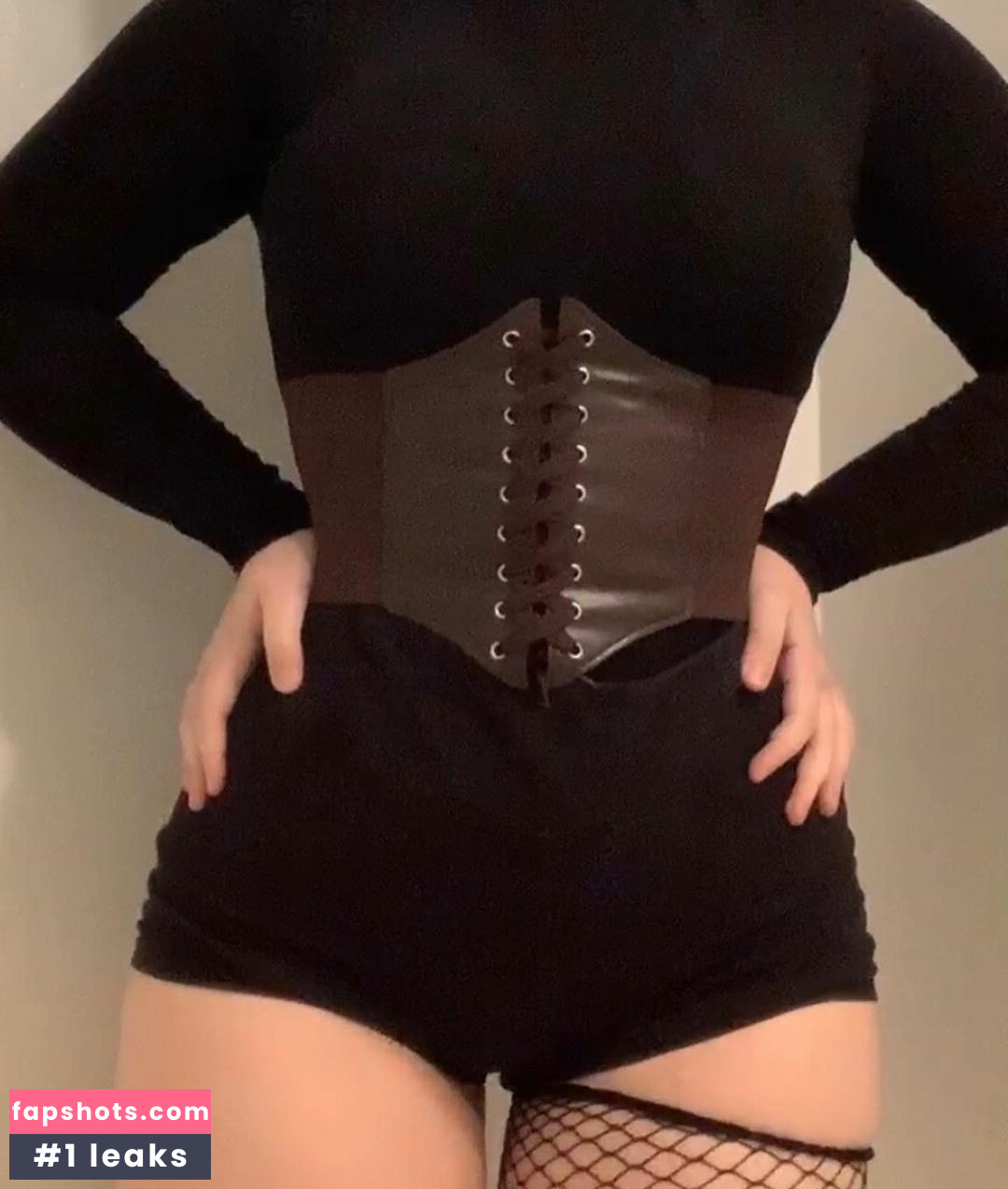 m1ww13 Nude Leaks OnlyFans Photos #3 - LeakJerk