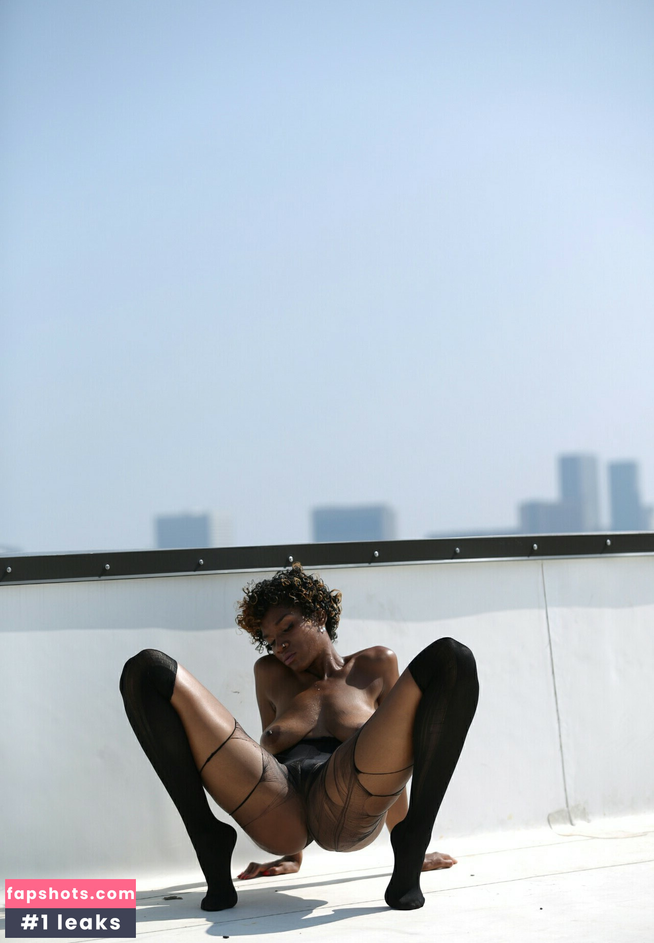 Maat Petrova gallery photo #8