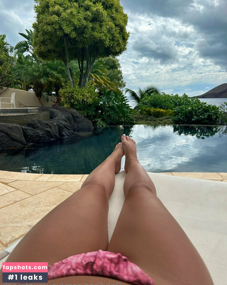 Mackenzie Carson gallery photo #8