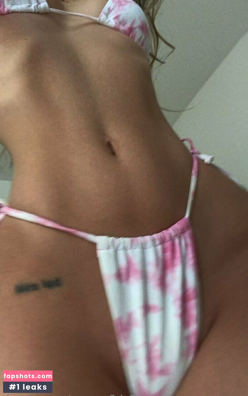 Mackenzie Carson gallery photo #9