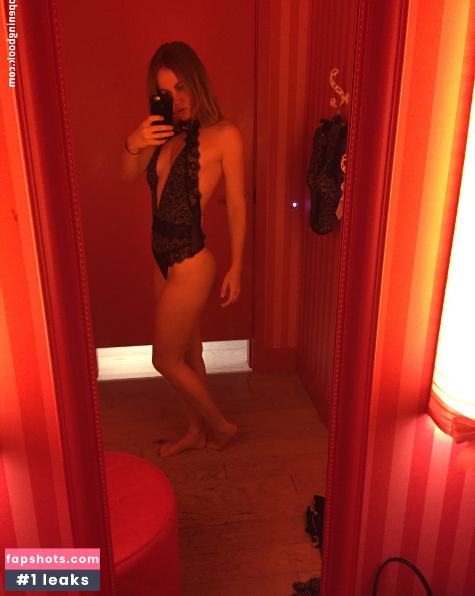 Mackenzie Lintz gallery photo #25