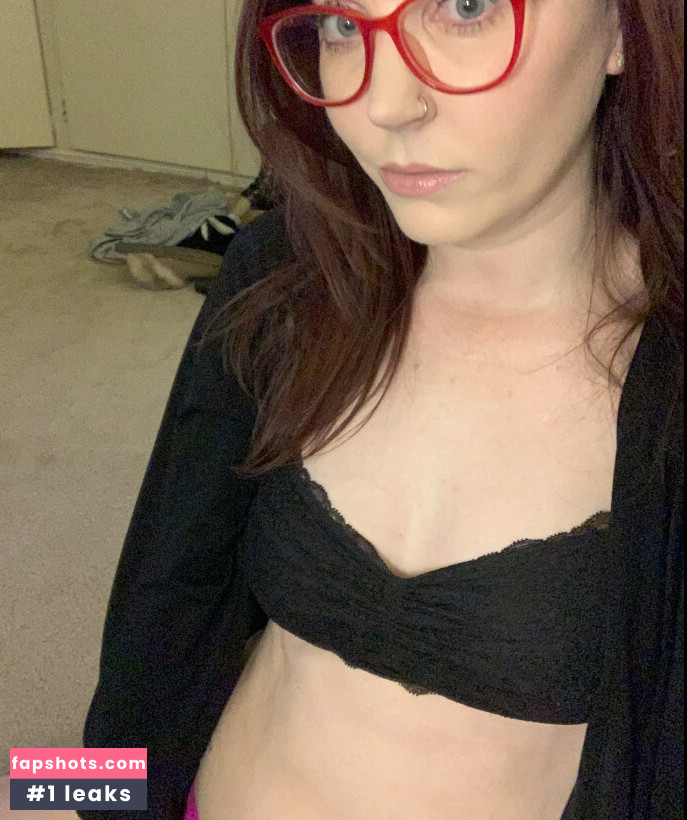 Mackenzie Stith gallery photo #21