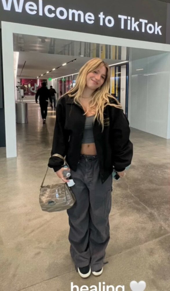 mackenzie-ziegler gallery photo #813