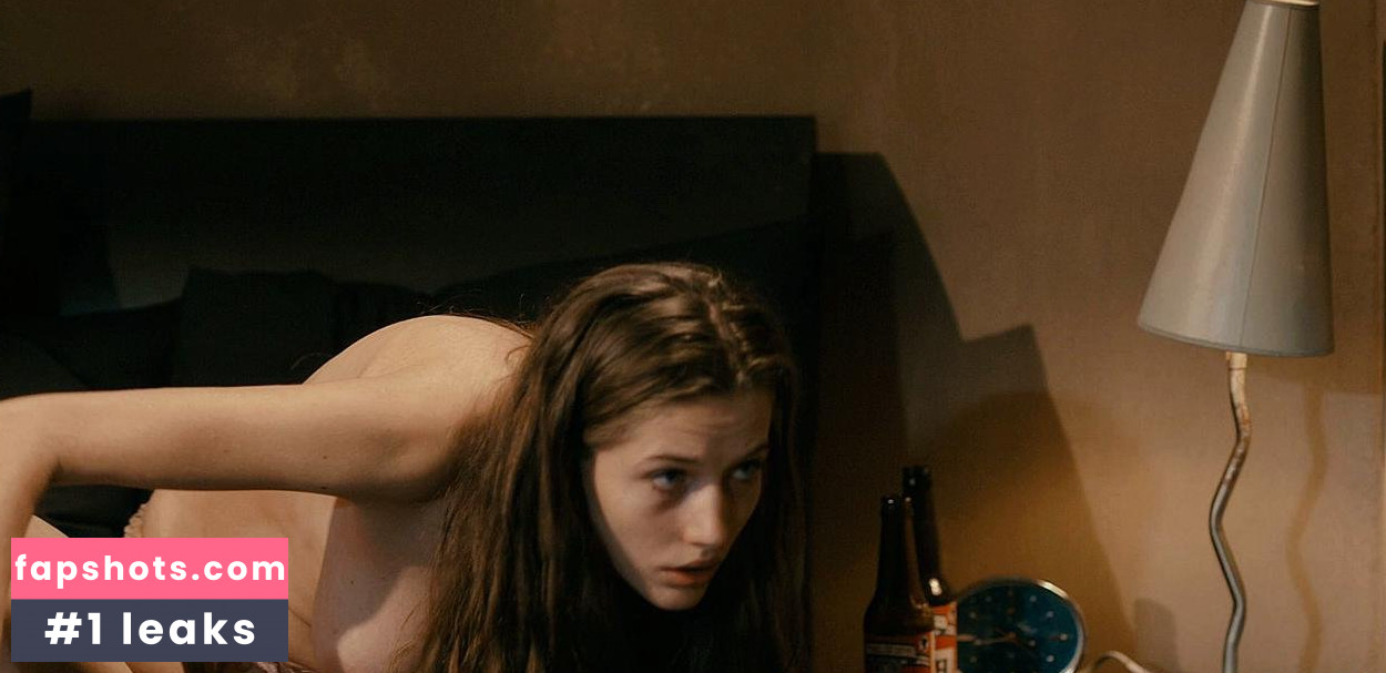 Madalina Mariescu gallery photo #6