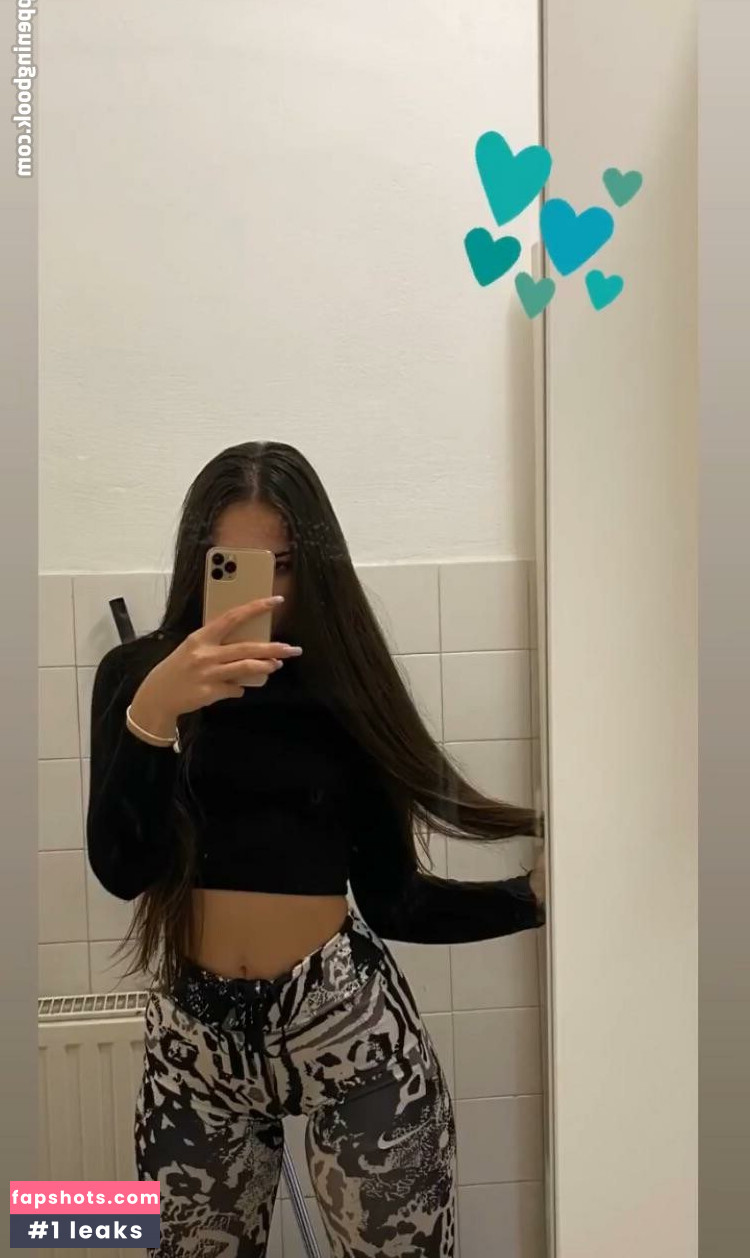 Madalina Mates gallery photo #22