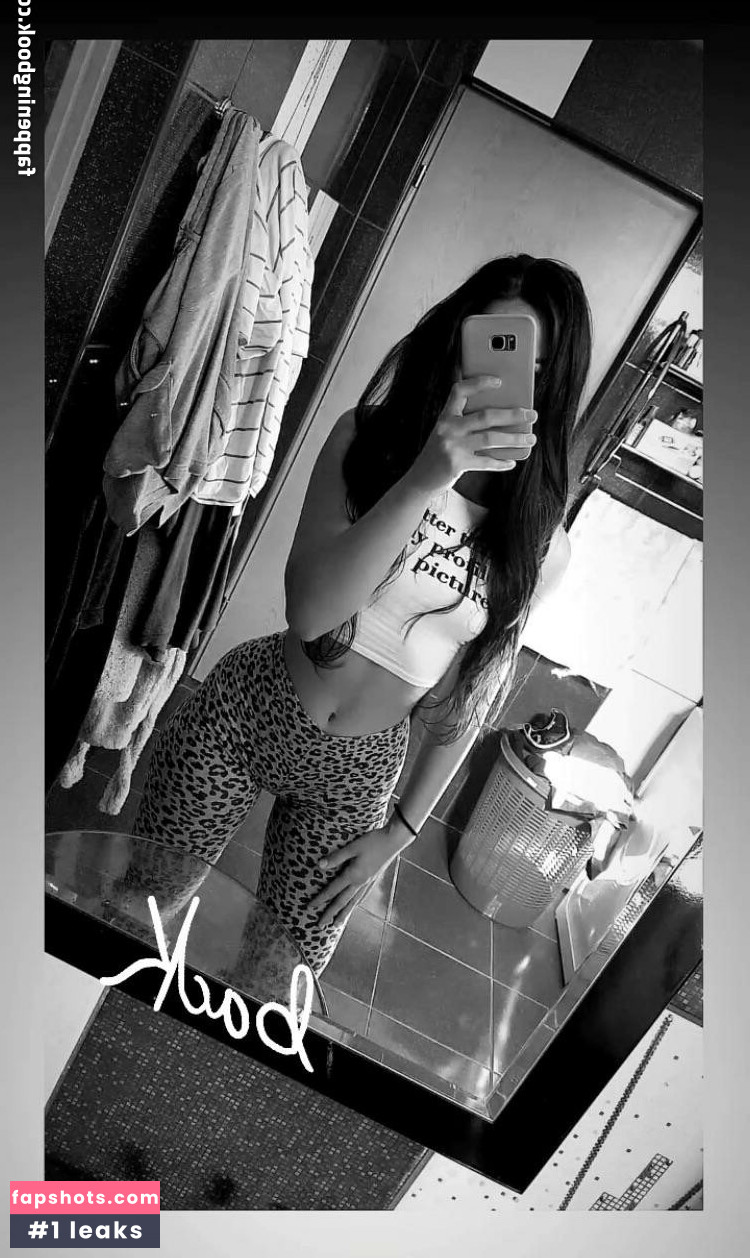 Madalina Mates gallery photo #23