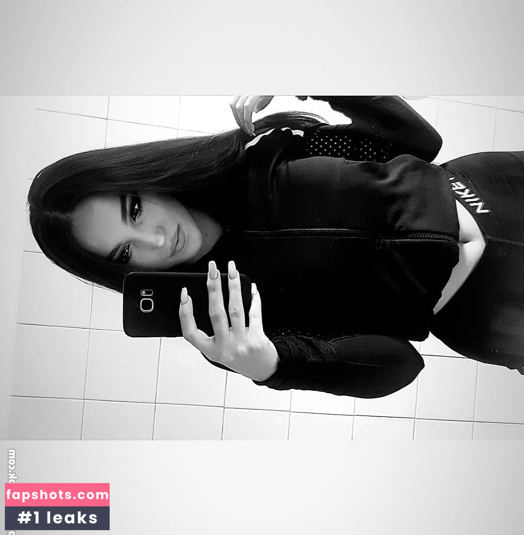 Madalina Mates gallery photo #31