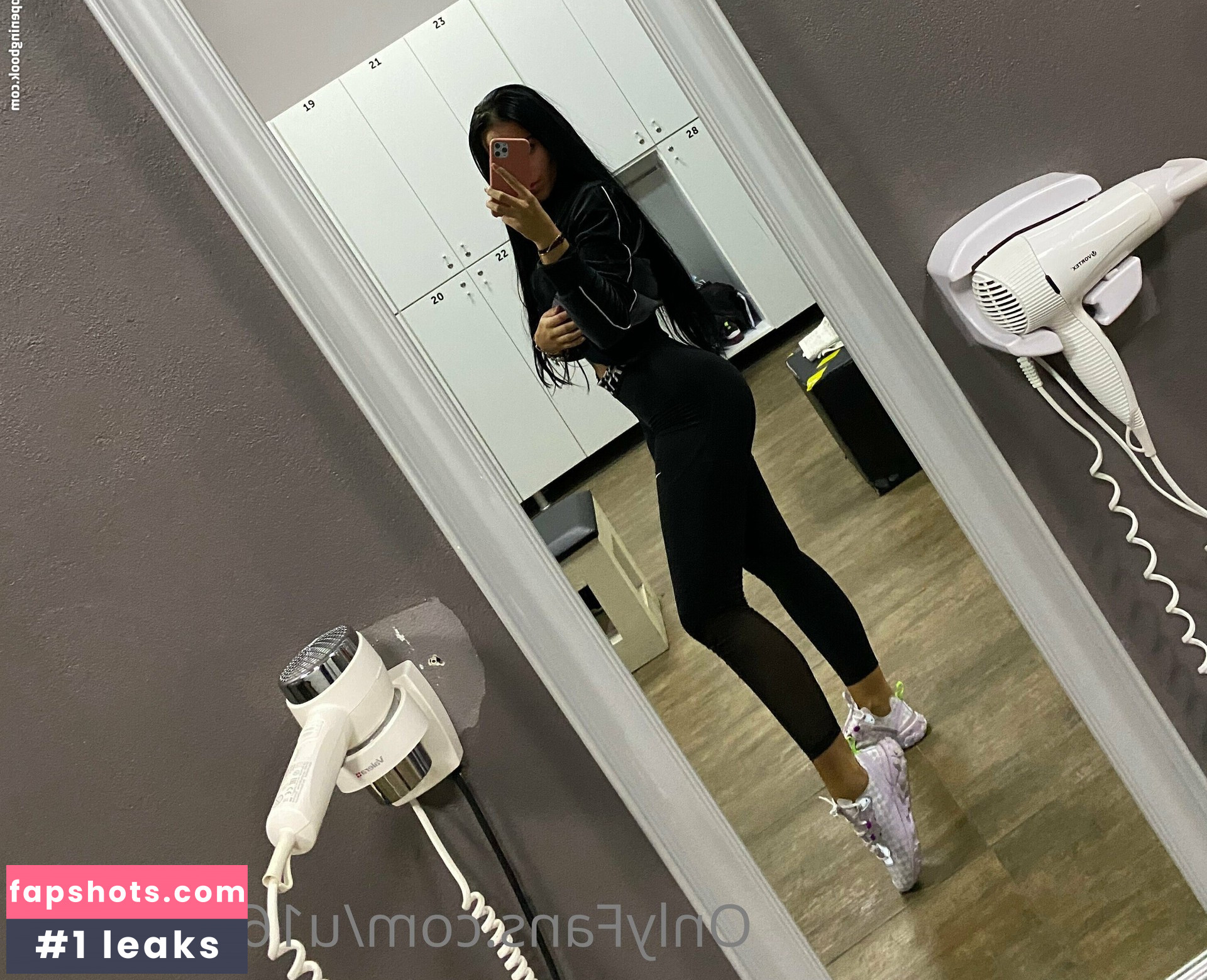 Madalina Mates gallery photo #47