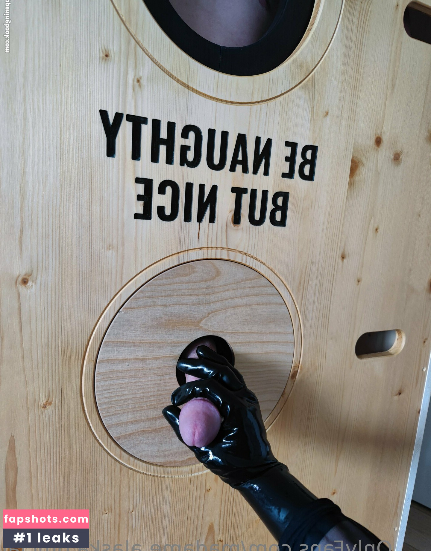 Madame Alaska gallery photo #27