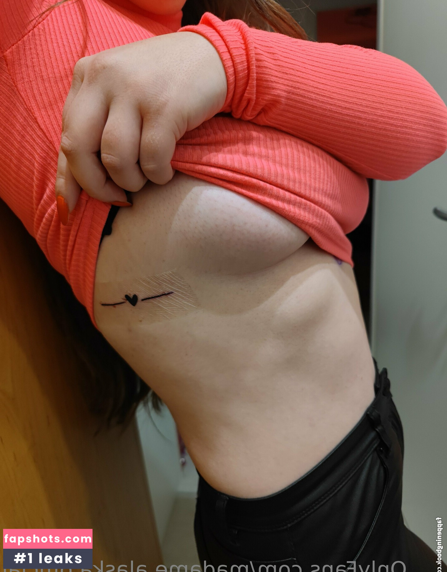 Madame Alaska gallery photo #10