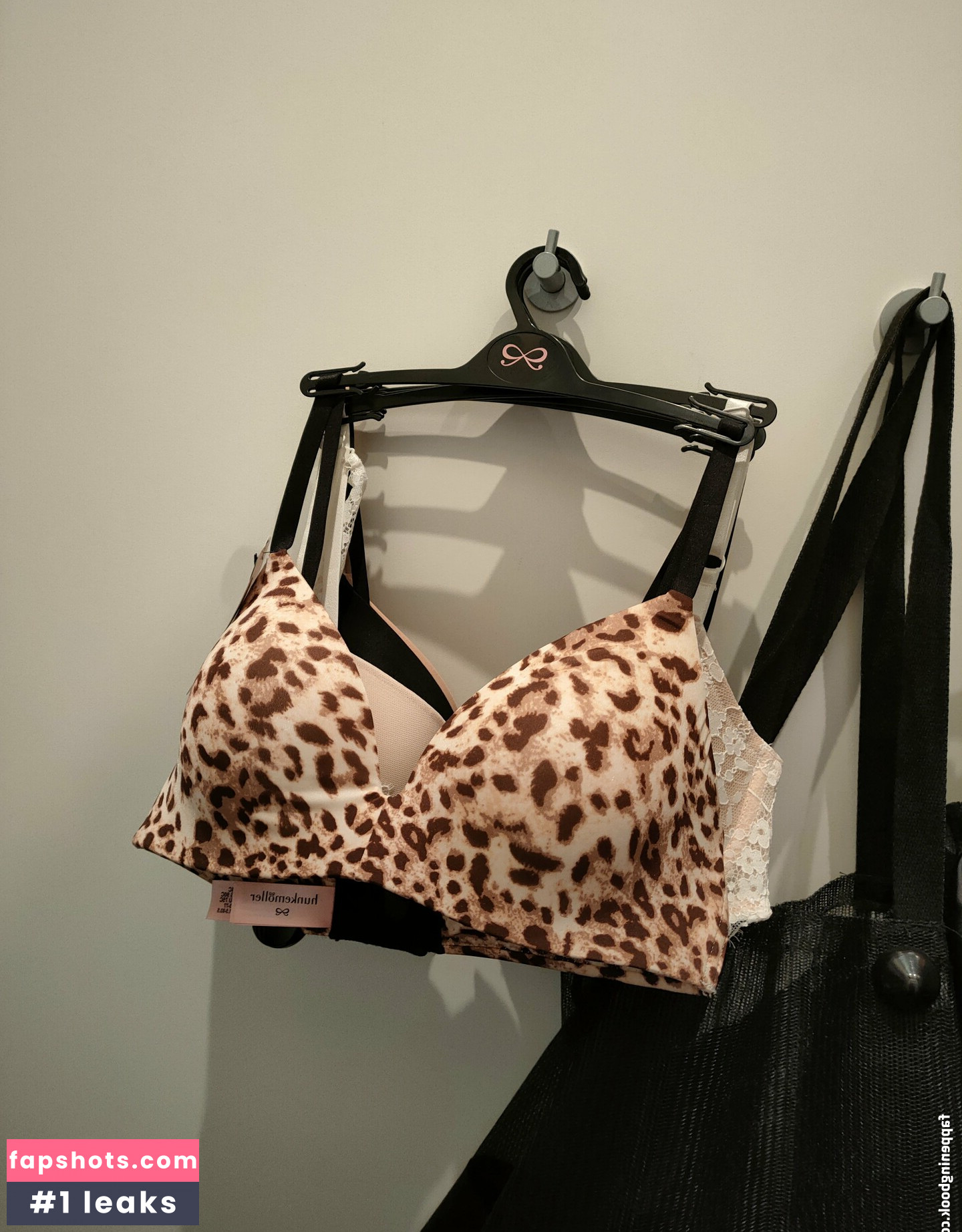 madame.alaska.official gallery photo #21