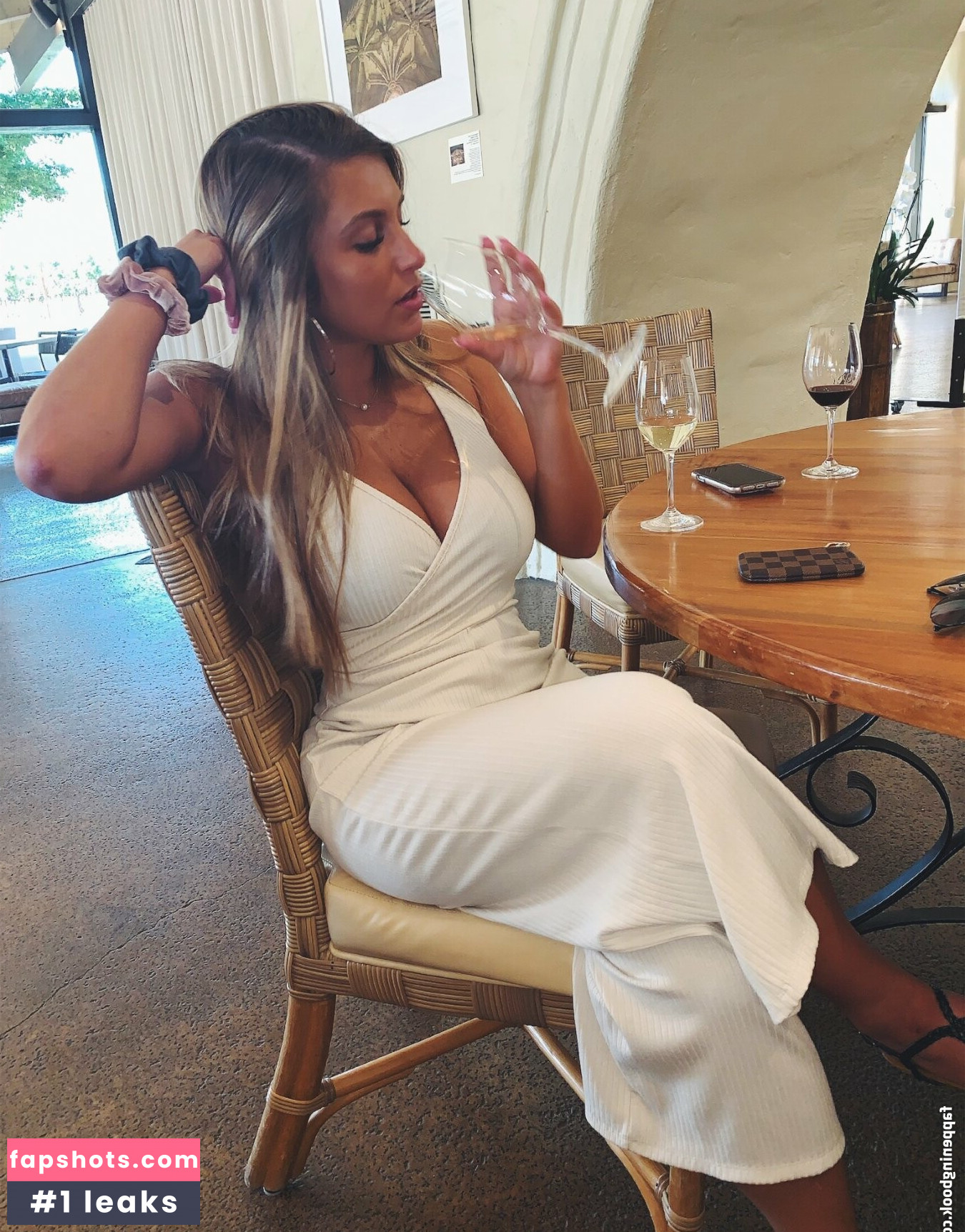 Maddie Clark gallery photo #19