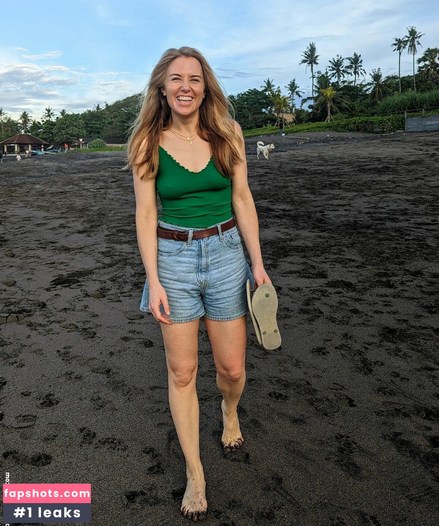 Maddie Moate gallery photo #7