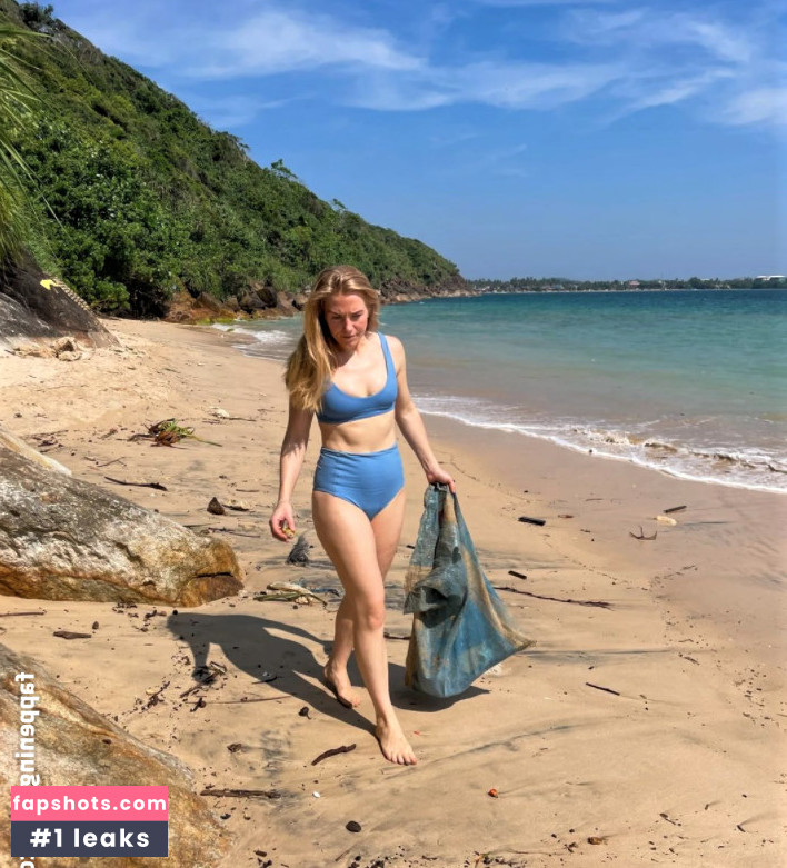 Maddie Moate gallery photo #9