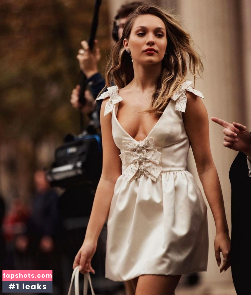 Maddie Ziegler gallery photo #183