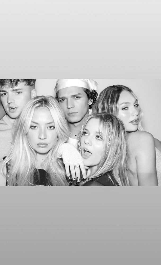 maddie-ziegler Nude Leaks OnlyFans Photos #1478 - Fapshots